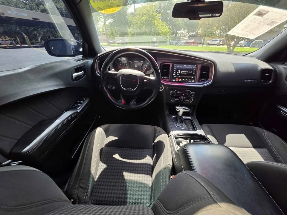 2018 Dodge Charger 7th Gen - Image 11 of 15