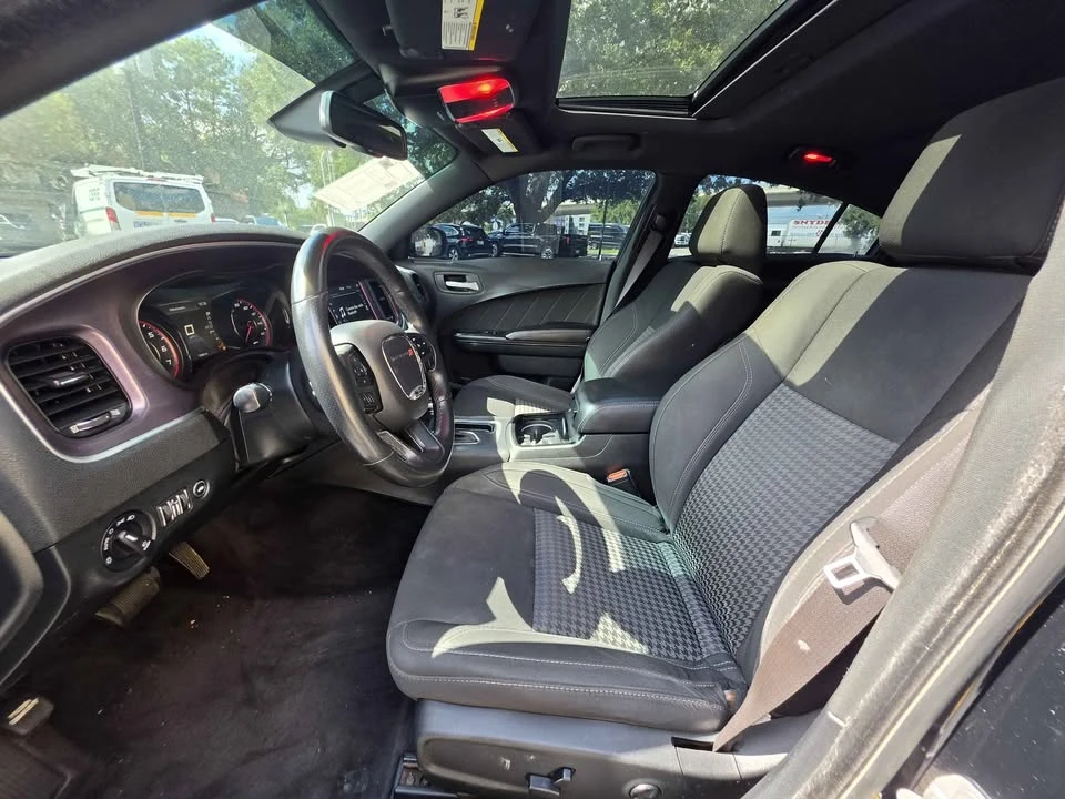 2018 Dodge Charger 7th Gen - Image 9 of 15