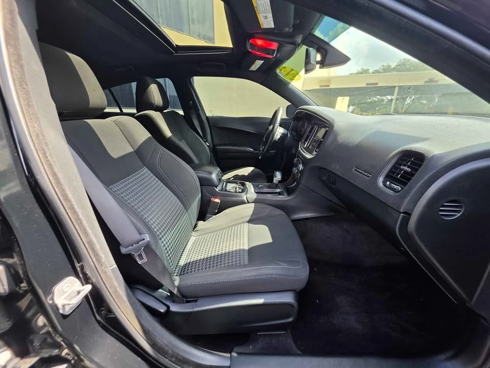 2018 Dodge Charger 7th Gen - Image 13 of 15