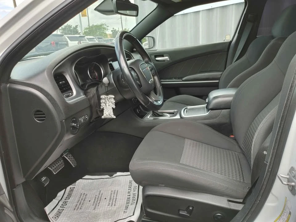 2018 Dodge Charger 7th Gen - Image 9 of 15