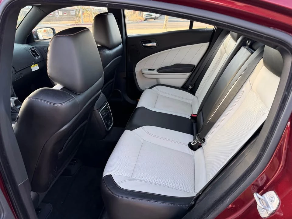 2018 Dodge Charger 7th Gen - Image 14 of 17