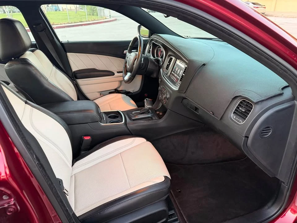 2018 Dodge Charger 7th Gen - Image 9 of 10