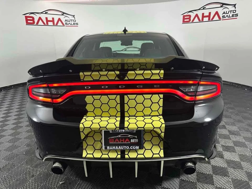 2018 Dodge Charger SRT & 392 7th Gen - Image 7 of 20