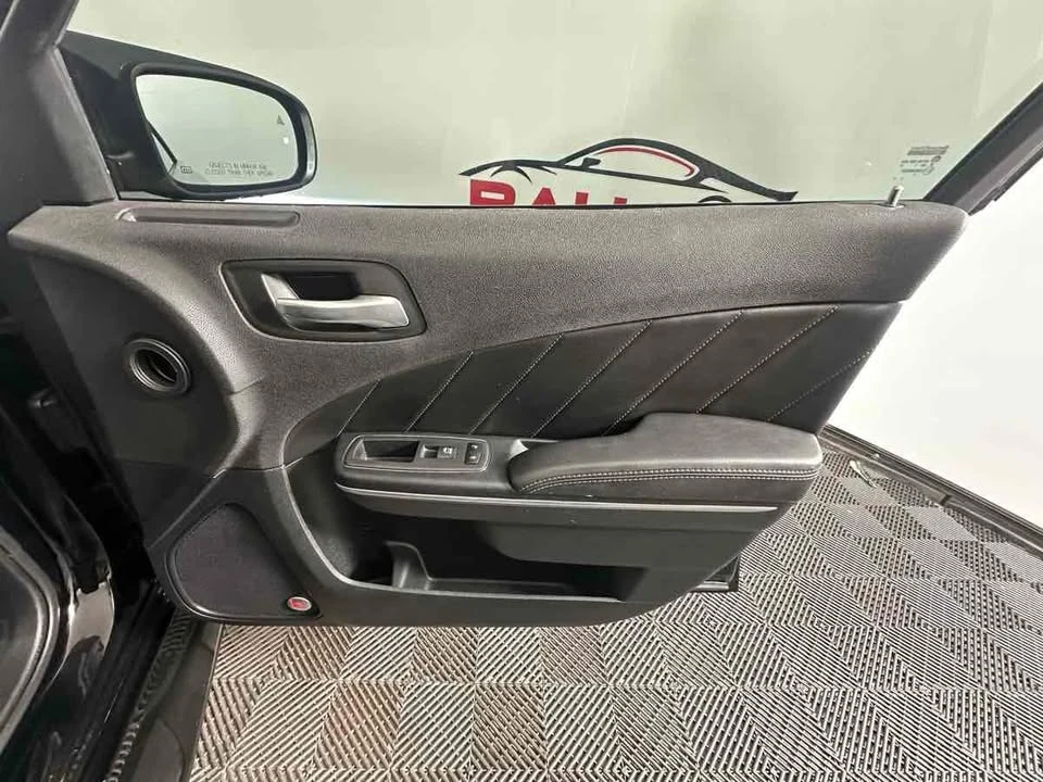 2018 Dodge Charger SRT & 392 7th Gen - Image 16 of 20