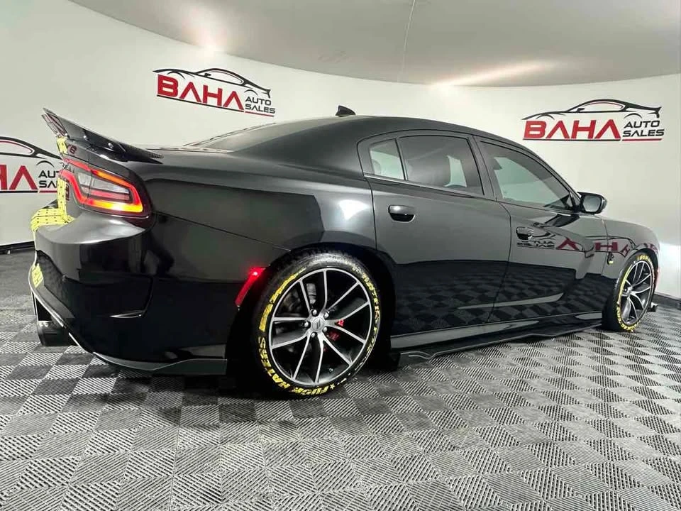 2018 Dodge Charger SRT & 392 7th Gen - Image 9 of 20