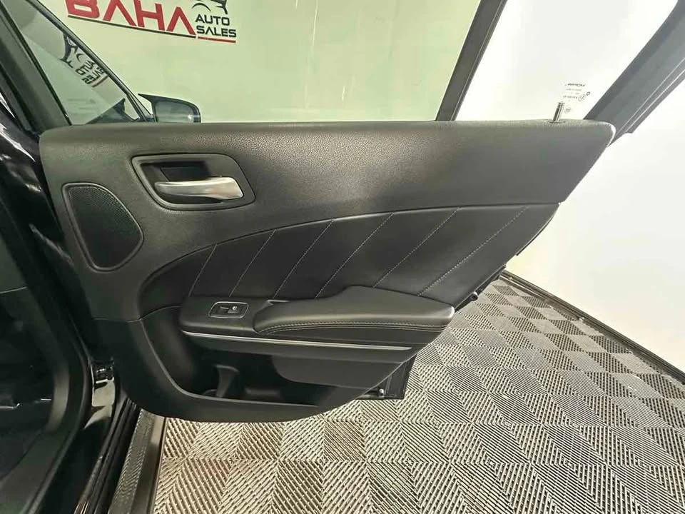 2018 Dodge Charger SRT & 392 7th Gen - Image 18 of 20