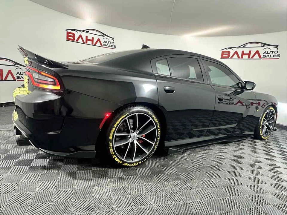 2018 Dodge Charger SRT & 392 7th Gen - Image 9 of 21