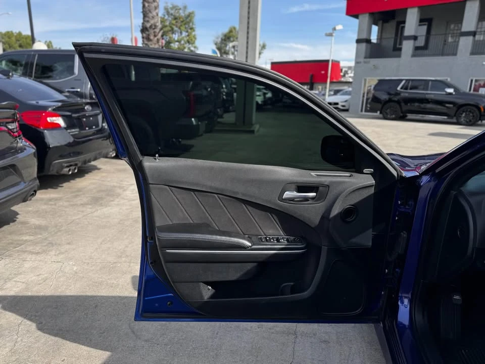 2018 Dodge Charger SRT & 392 7th Gen - Image 18 of 19