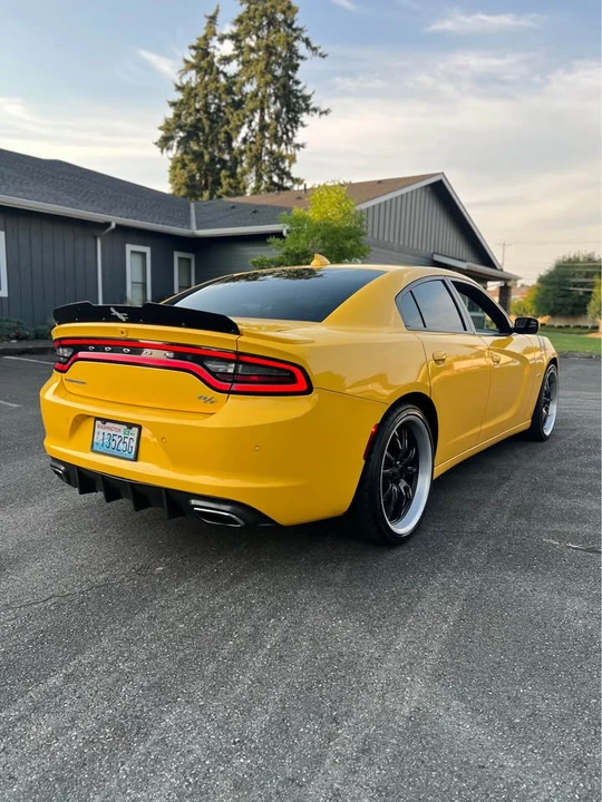 2018 Dodge Charger 7th Gen - Image 2 of 12