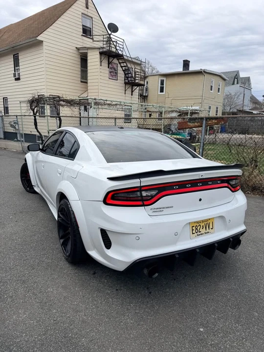 2018 Dodge Charger 7th Gen - Image 2 of 9