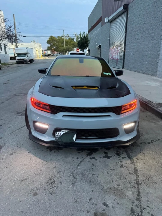 2018 Dodge Charger 7th Gen - Image 2 of 9