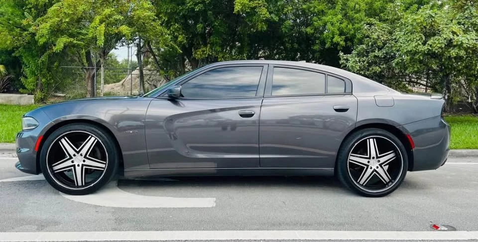 2018 Dodge Charger 7th Gen - Image 2 of 3