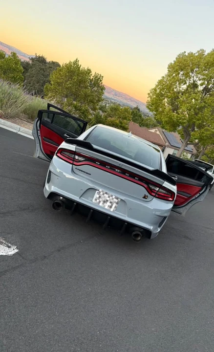 2018 Dodge Charger SRT & 392 7th Gen - Image 9 of 14