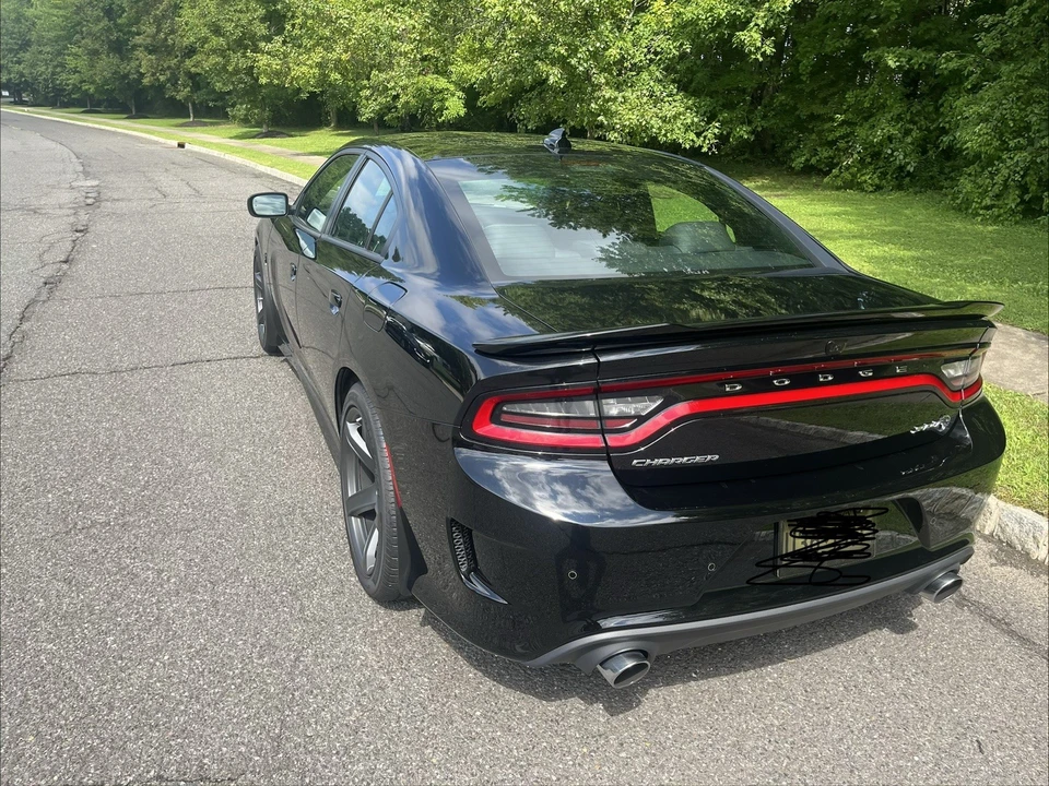 2018 Dodge Charger SRT Hellcat 7th Gen - Image 5 of 10