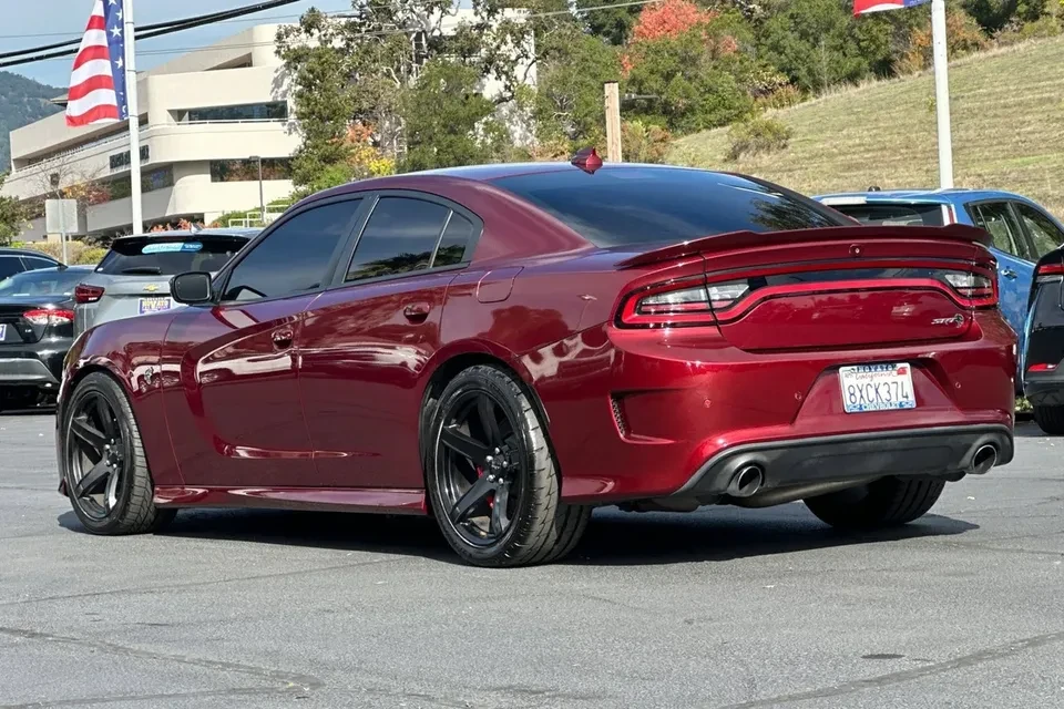 2018 Dodge Charger SRT Hellcat 7th Gen - Image 3 of 9