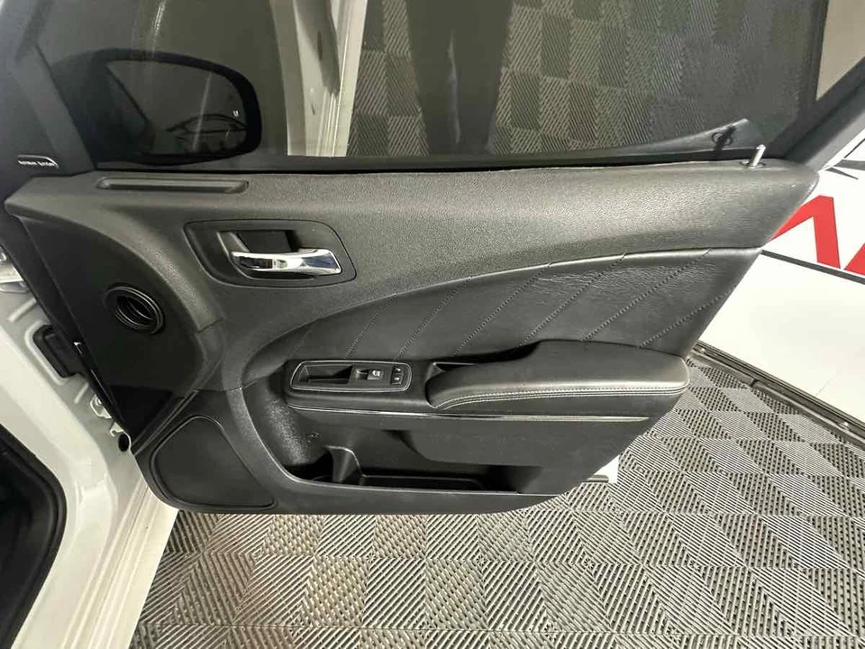 2018 Dodge Charger SRT Hellcat 7th Gen - Image 17 of 21