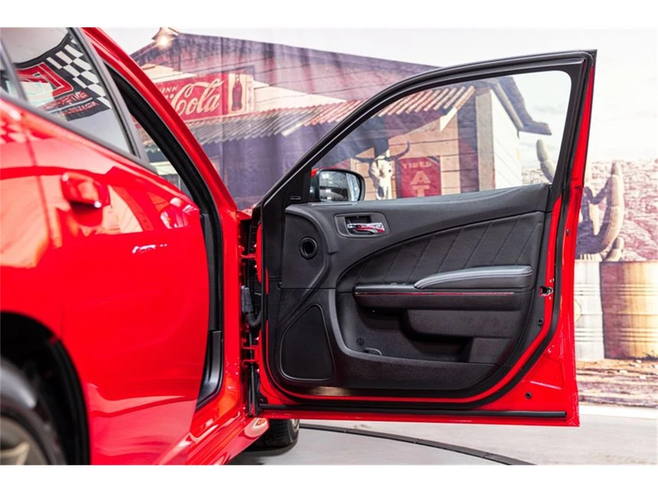 2018 Dodge Charger SRT Hellcat 7th Gen - Image 23 of 31