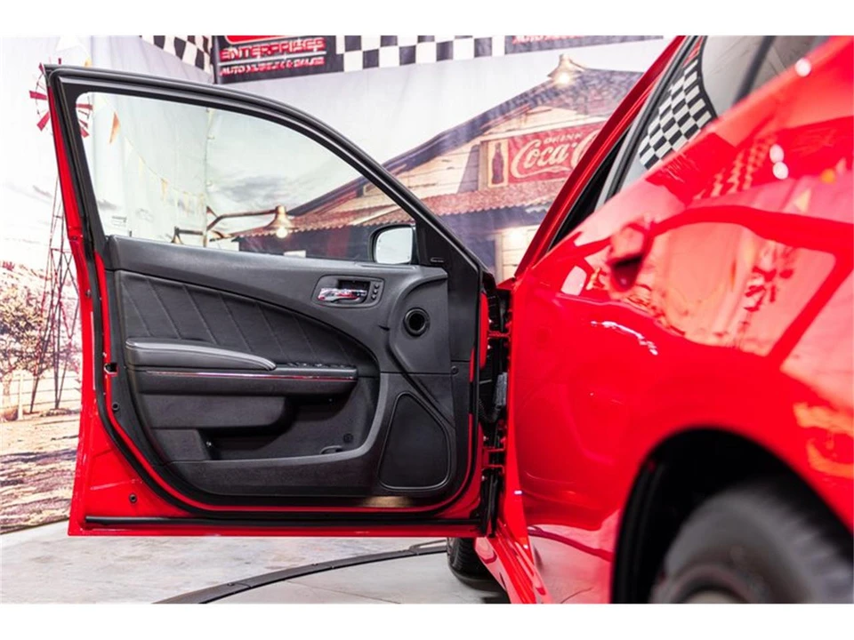 2018 Dodge Charger SRT Hellcat 7th Gen - Image 24 of 31