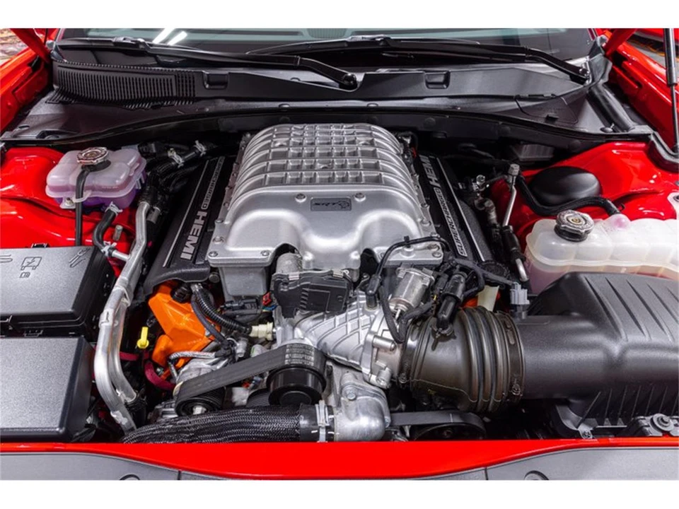 2018 Dodge Charger SRT Hellcat 7th Gen - Image 28 of 31