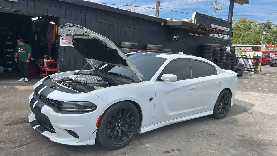 2018 Dodge Charger SRT Hellcat 7th Gen - Image 2 of 10