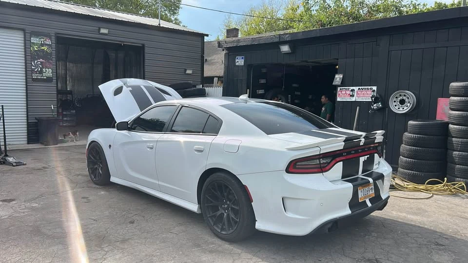 2018 Dodge Charger SRT Hellcat 7th Gen - Image 3 of 10