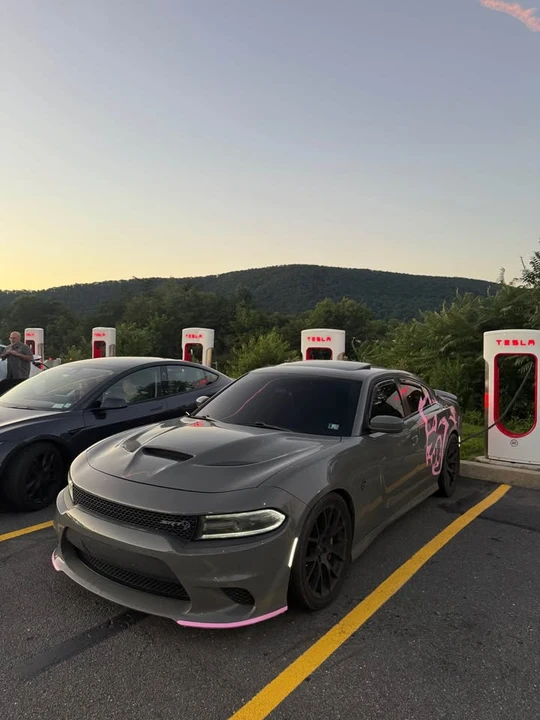 2018 Dodge Charger SRT Hellcat 7th Gen - Image 2 of 5