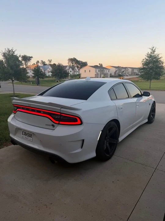 2018 Dodge Charger SRT Hellcat 7th Gen - Image 4 of 11