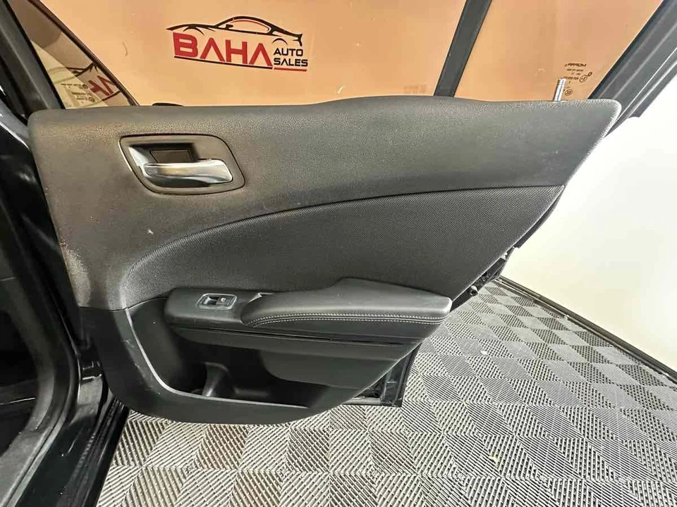 2018 Dodge Charger 7th Gen - Image 18 of 31