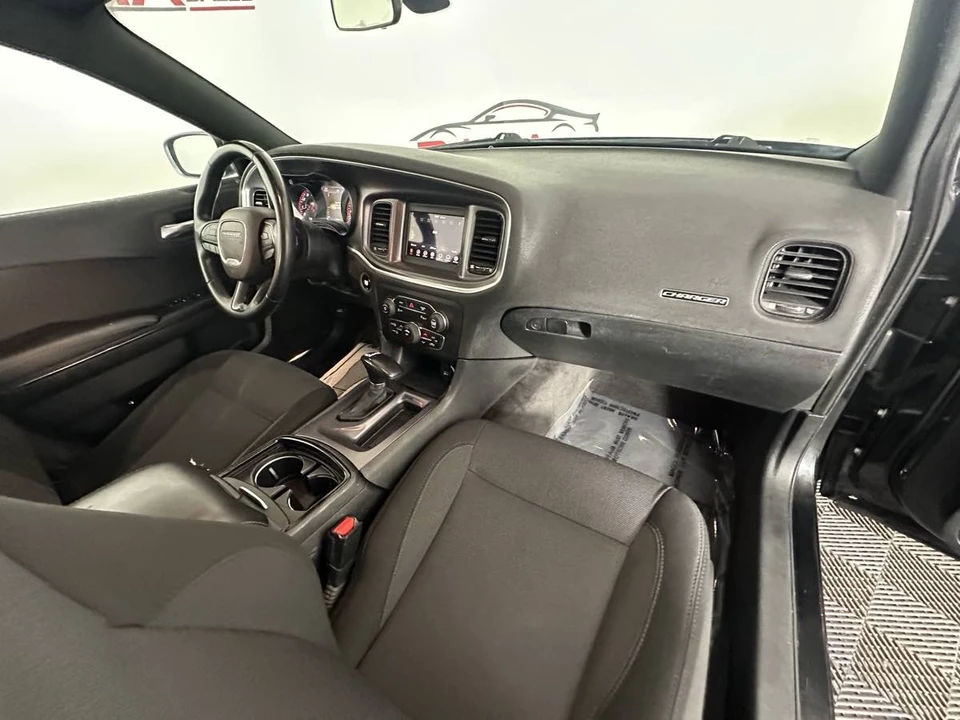 2018 Dodge Charger 7th Gen - Image 21 of 31