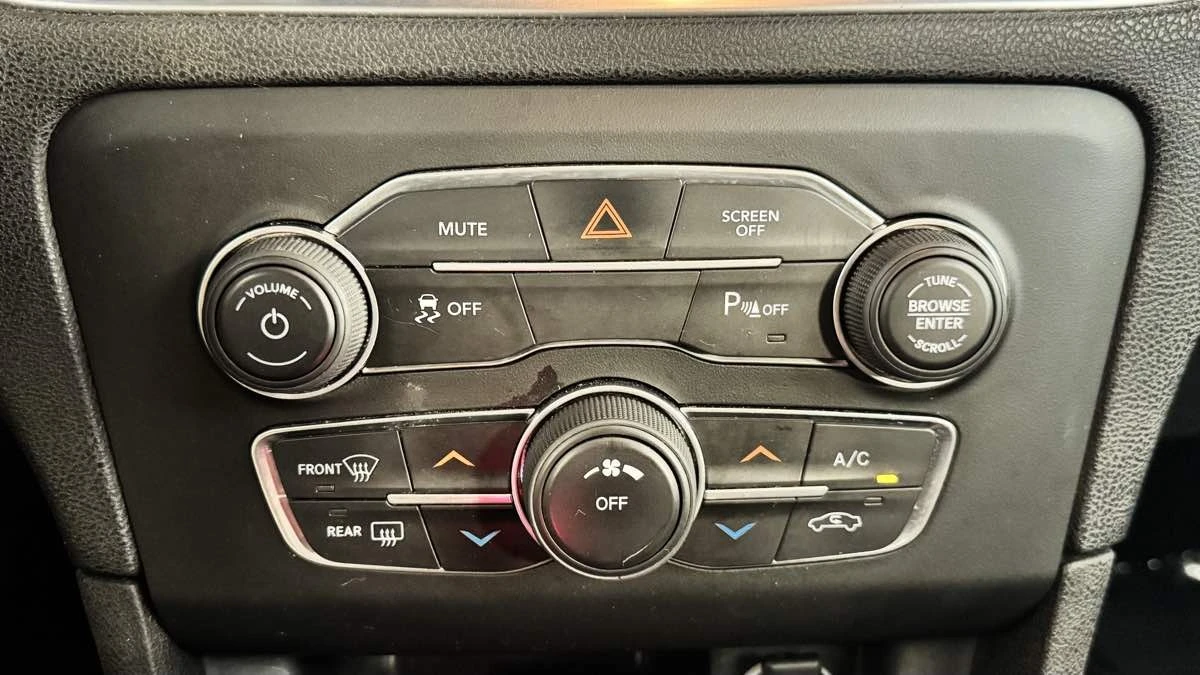 2018 Dodge Charger 7th Gen - Image 26 of 31