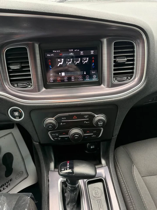 2018 Dodge Charger 7th Gen - Image 9 of 13
