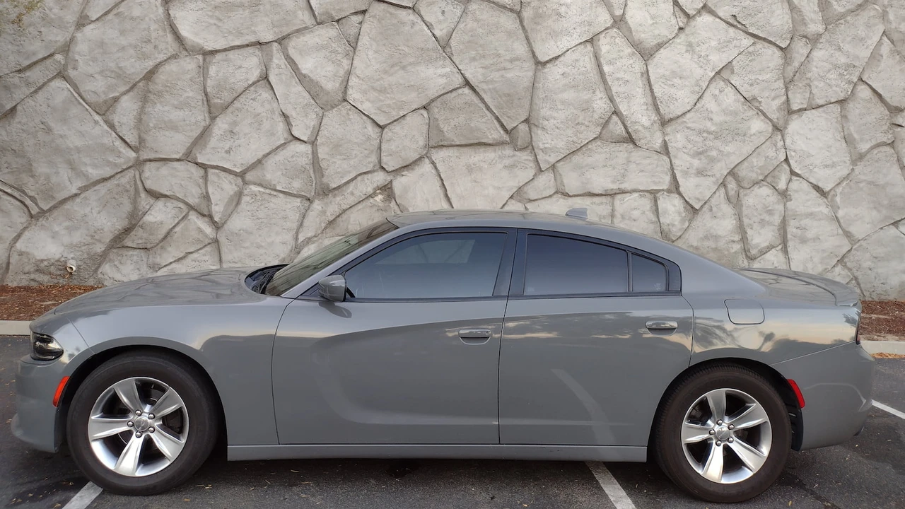 2018 Dodge Charger 7th Gen - Image 2 of 13