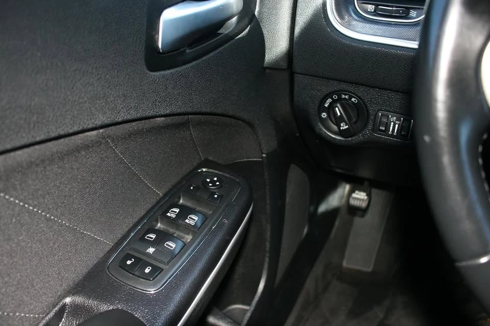2018 Dodge Charger 7th Gen - Image 8 of 20