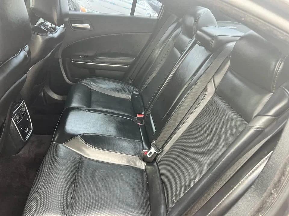 2018 Dodge Charger 7th Gen - Image 9 of 12