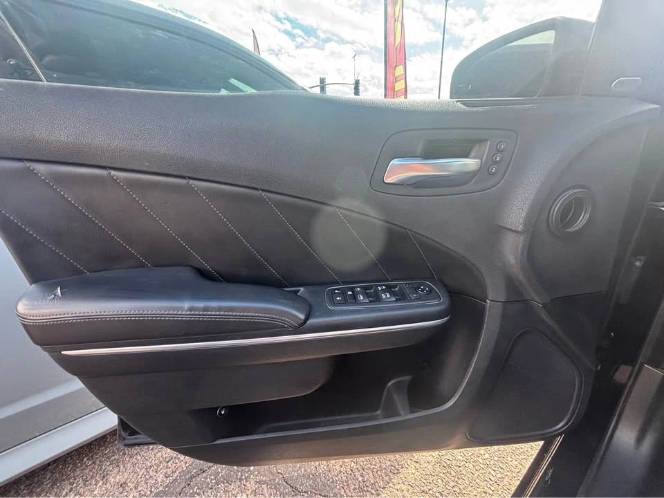2018 Dodge Charger 7th Gen - Image 3 of 5