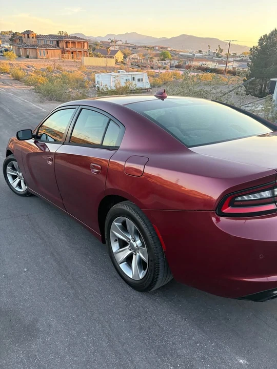 2018 Dodge Charger 7th Gen - Image 5 of 11