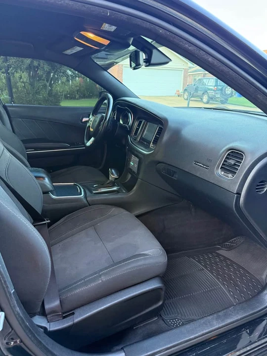 2018 Dodge Charger 7th Gen - Image 15 of 20