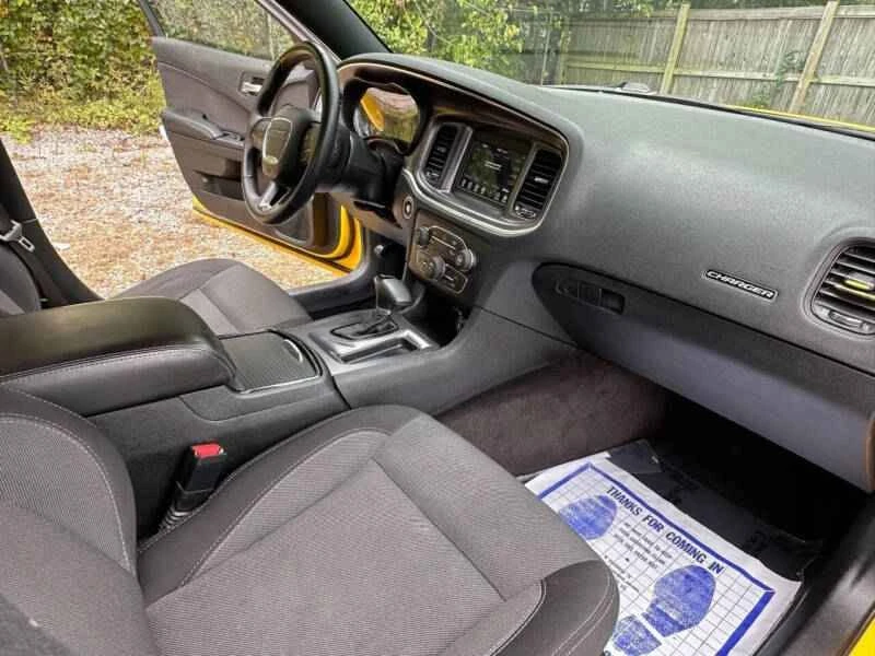2018 Dodge Charger 7th Gen - Image 12 of 17