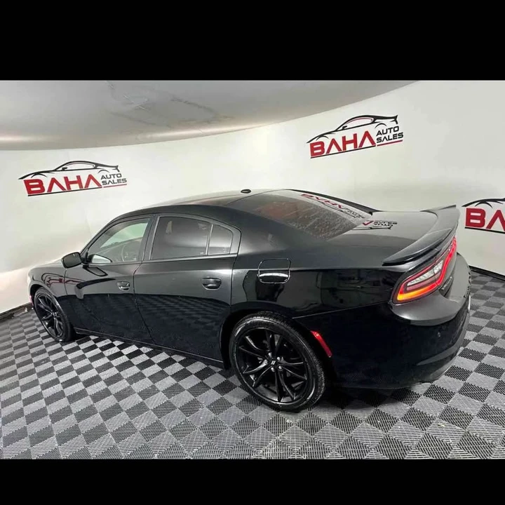 2018 Dodge Charger - Image 2 of 11
