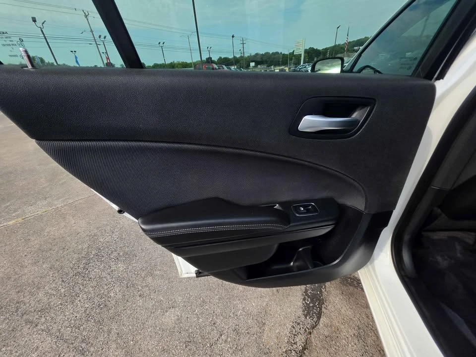 2018 Dodge Charger 7th Gen - Image 9 of 13