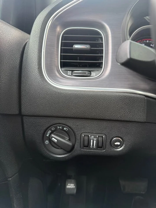 2018 Dodge Charger 7th Gen - Image 11 of 16