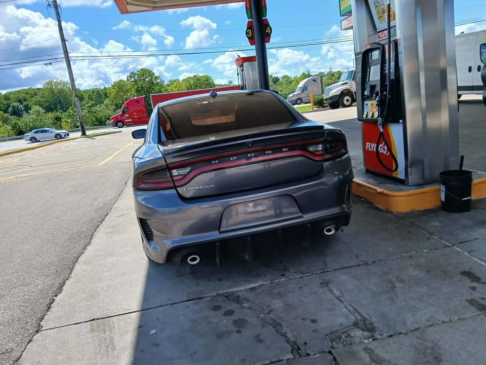 2018 Dodge Charger 7th Gen - Image 3 of 12