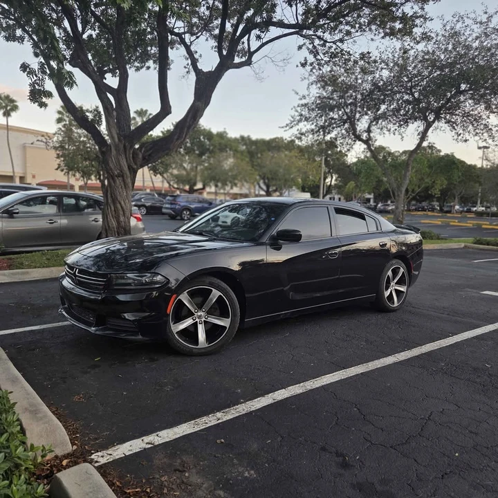 2018 Dodge Charger 7th Gen - Image 5 of 9