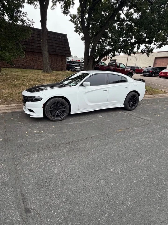 2018 Dodge Charger 7th Gen - Image 2 of 9