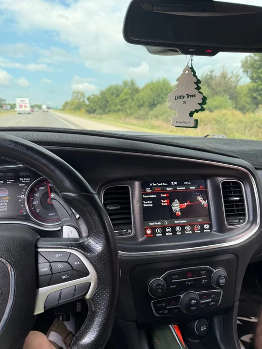 2018 Dodge Charger 7th Gen - Image 7 of 9