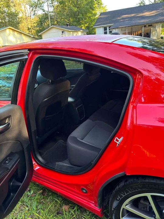 2018 Dodge Charger 7th Gen - Image 9 of 12