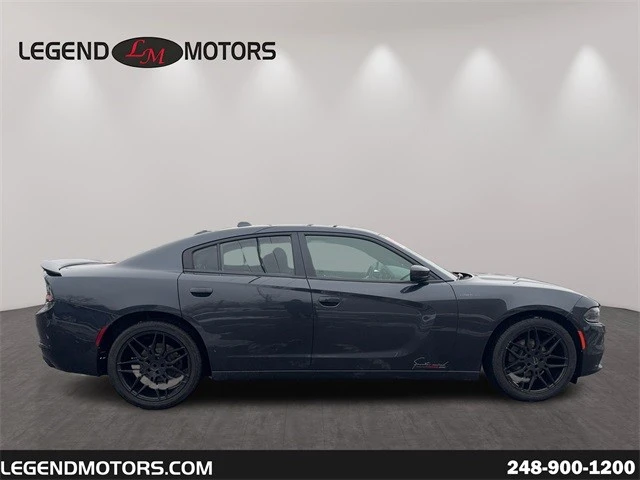 2018 Dodge Charger 7th Gen - Image 9 of 12