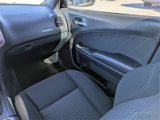 2018 Dodge Charger 7th Gen - Image 15 of 21