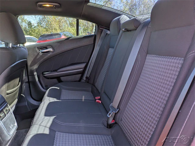 2018 Dodge Charger 7th Gen - Image 13 of 21