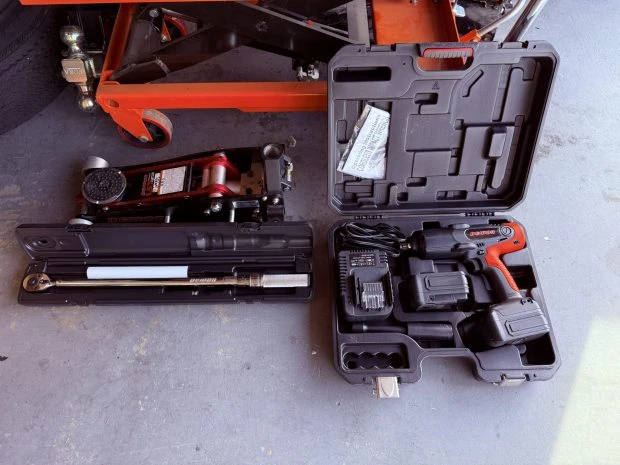 2018 Parts & Memorabilia Tools - Image 4 of 6